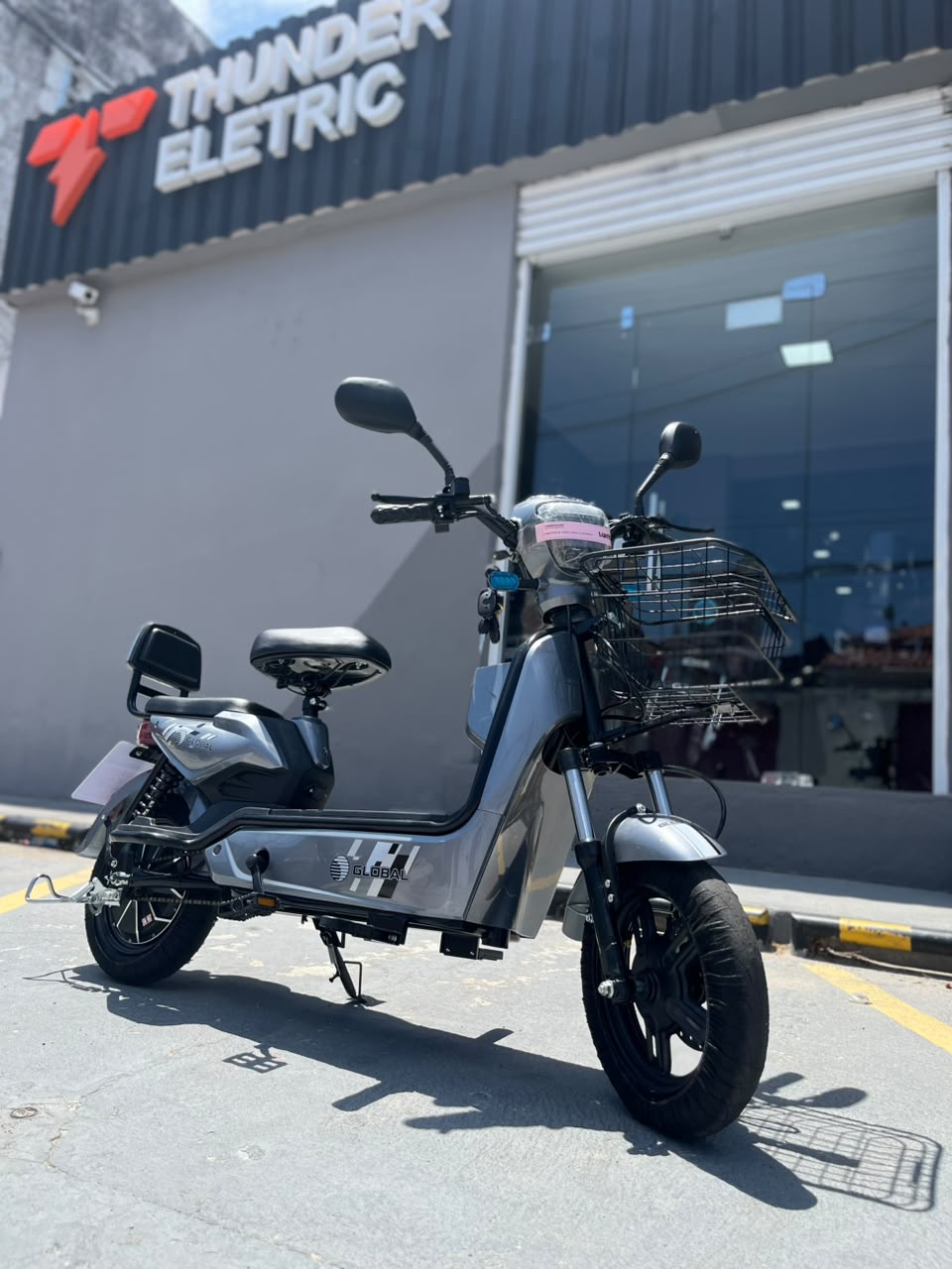 Moto elétrica Global 500 na Thunder Eletric Fortaleza