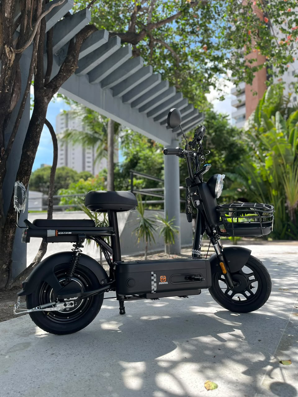 Moto elétrica JE-8 na Thunder Eletric Fortaleza