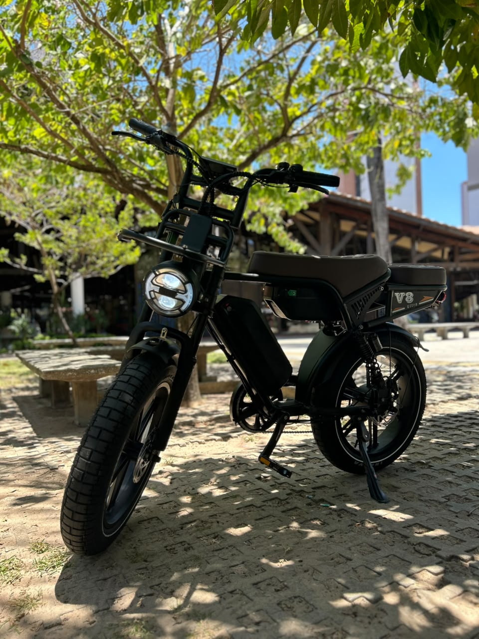Moto elétrica V8 Ultra S na Thunder Eletric Fortaleza